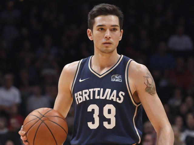 开云体育_ NBA历史上最经典的单打瞬间：技巧与艺术的结合，nba球星单打集锦