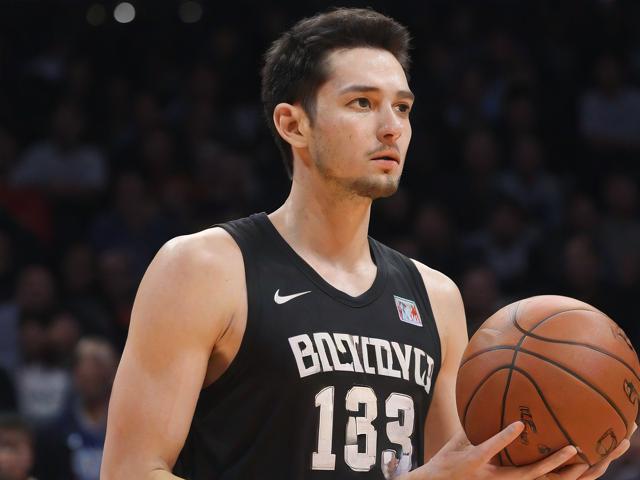 开云体育_ NBA历史上的经典时刻：值得铭记的瞬间，nba开幕式开场曲