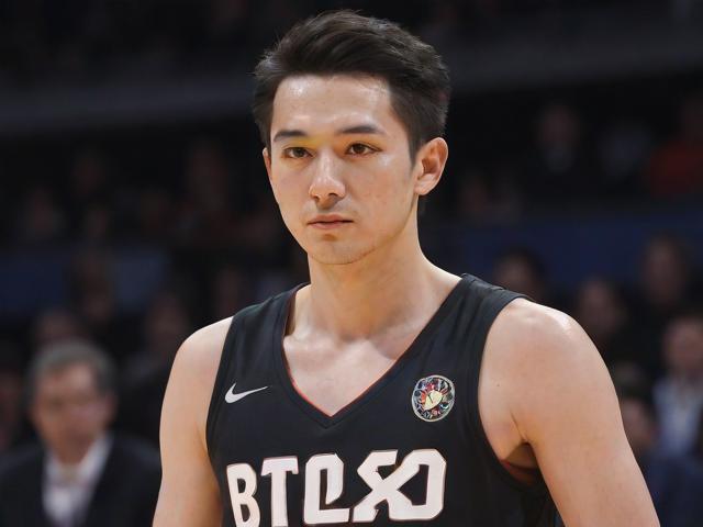 开云体育_ NBA夏季联赛的亮点：新秀们的首次挑战，nba夏季联赛开赛时间
