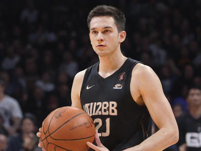 开云体育_ NBA球队交易动态：哪些球员可能更换东家？，nba球队交易规则