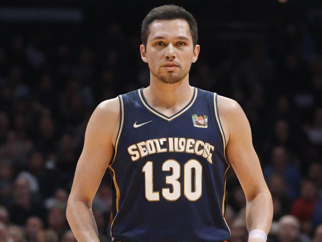 开云体育_ NBA的防守艺术：如何应对当今的进攻潮流？，nba防守教学