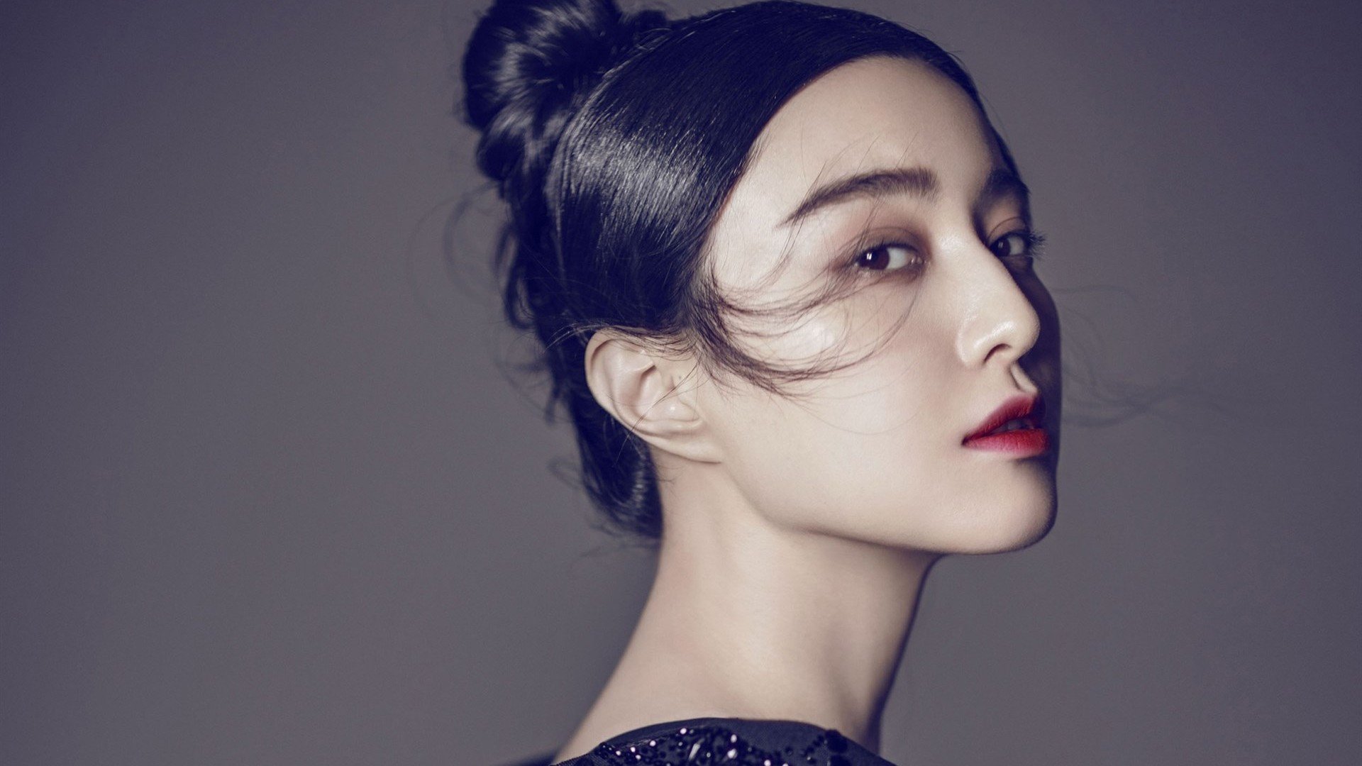 交易市场热度升温，球队争夺补强阵容，球赛阵容