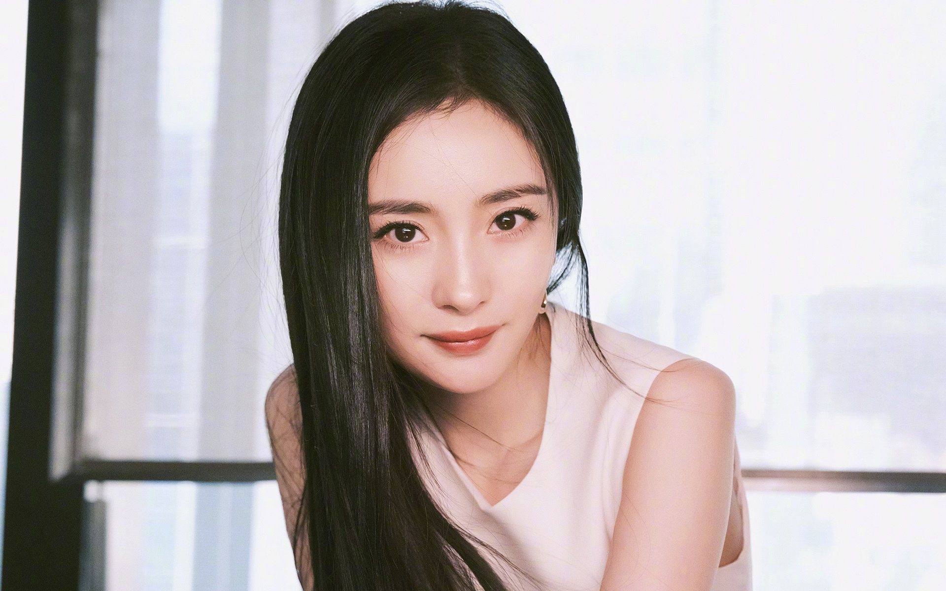 AC米兰主打两翼齐飞形成边路优势，ac米兰谁能打爆这条防线